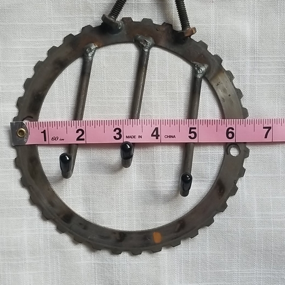 ๐ UNIQUE Handmade Moose Screws & Nails Key Holder - Picture 9 of 10